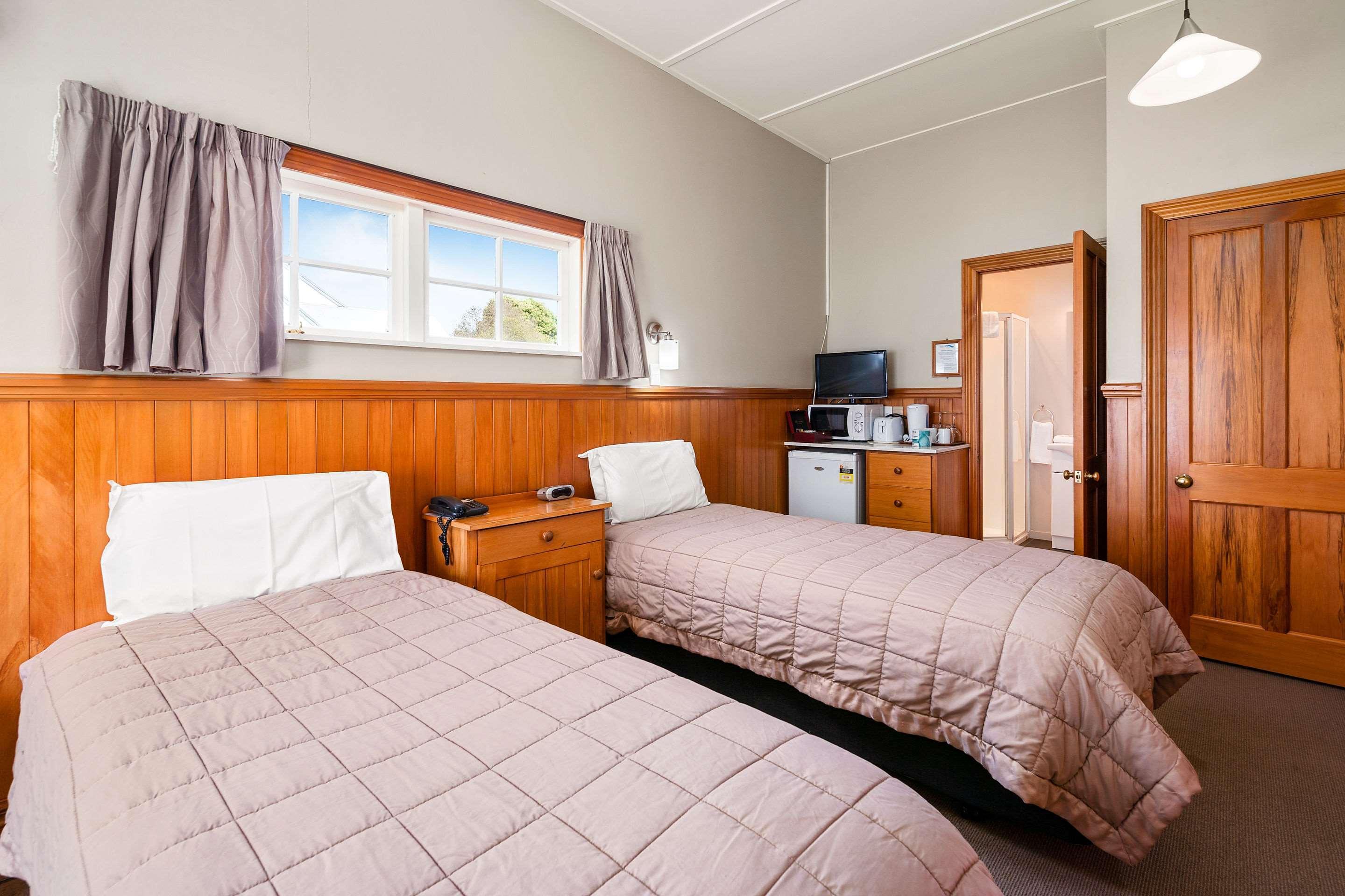 Huka Falls Resort Taupo Kültér fotó A typical room at the hotel